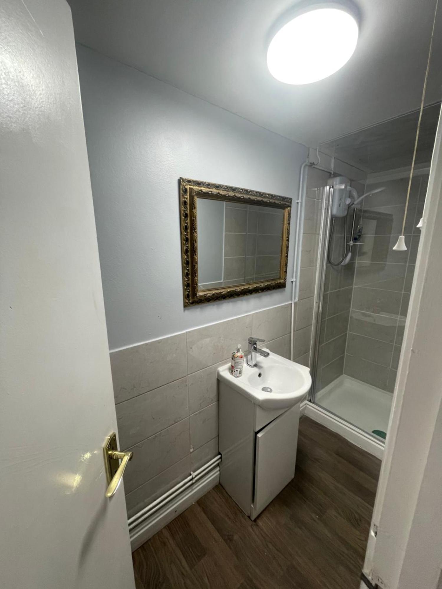 2 Bedroom Apartment On Suite Bathroom, Southmead Μπρίστολ Εξωτερικό φωτογραφία